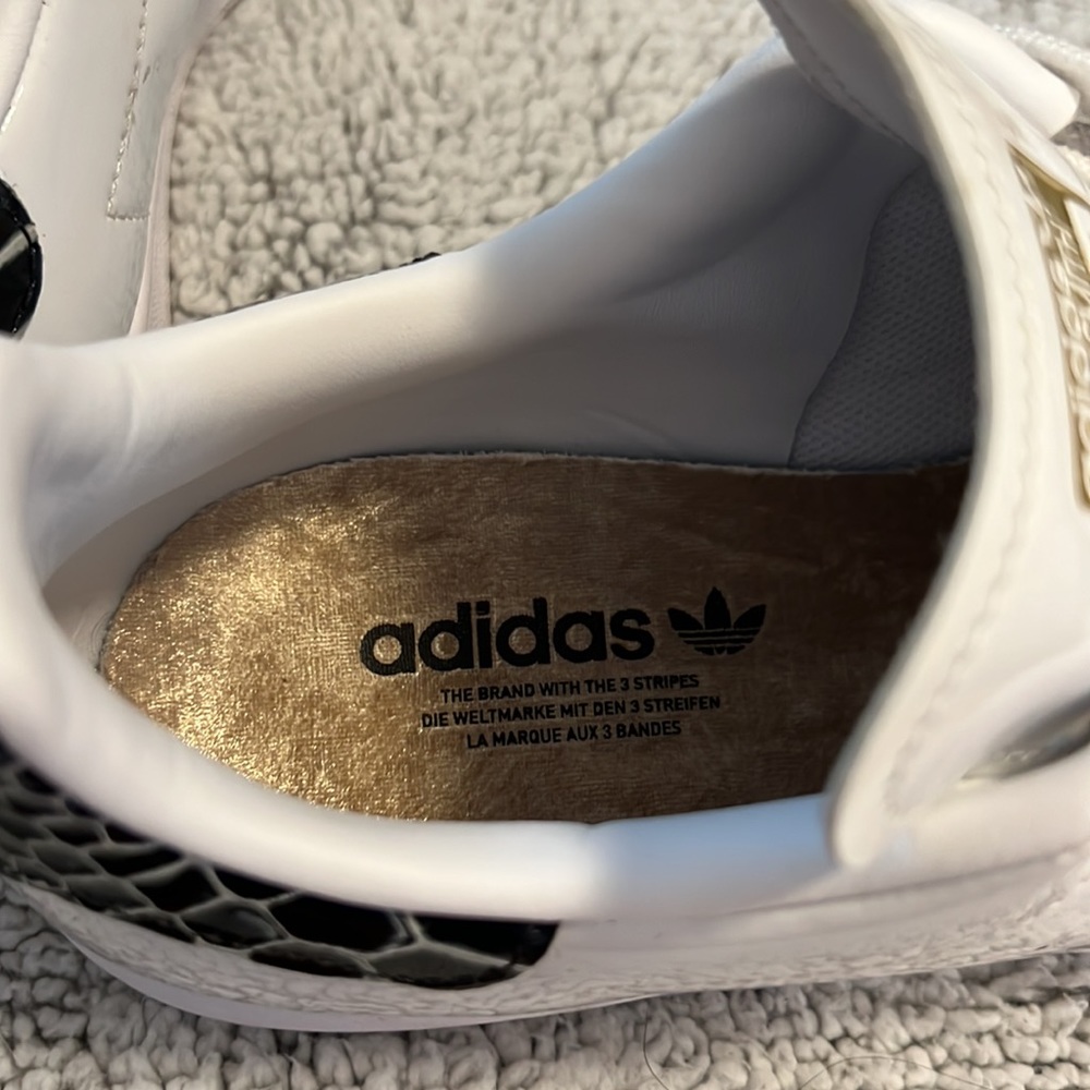Adidas - Picture 4 of 5